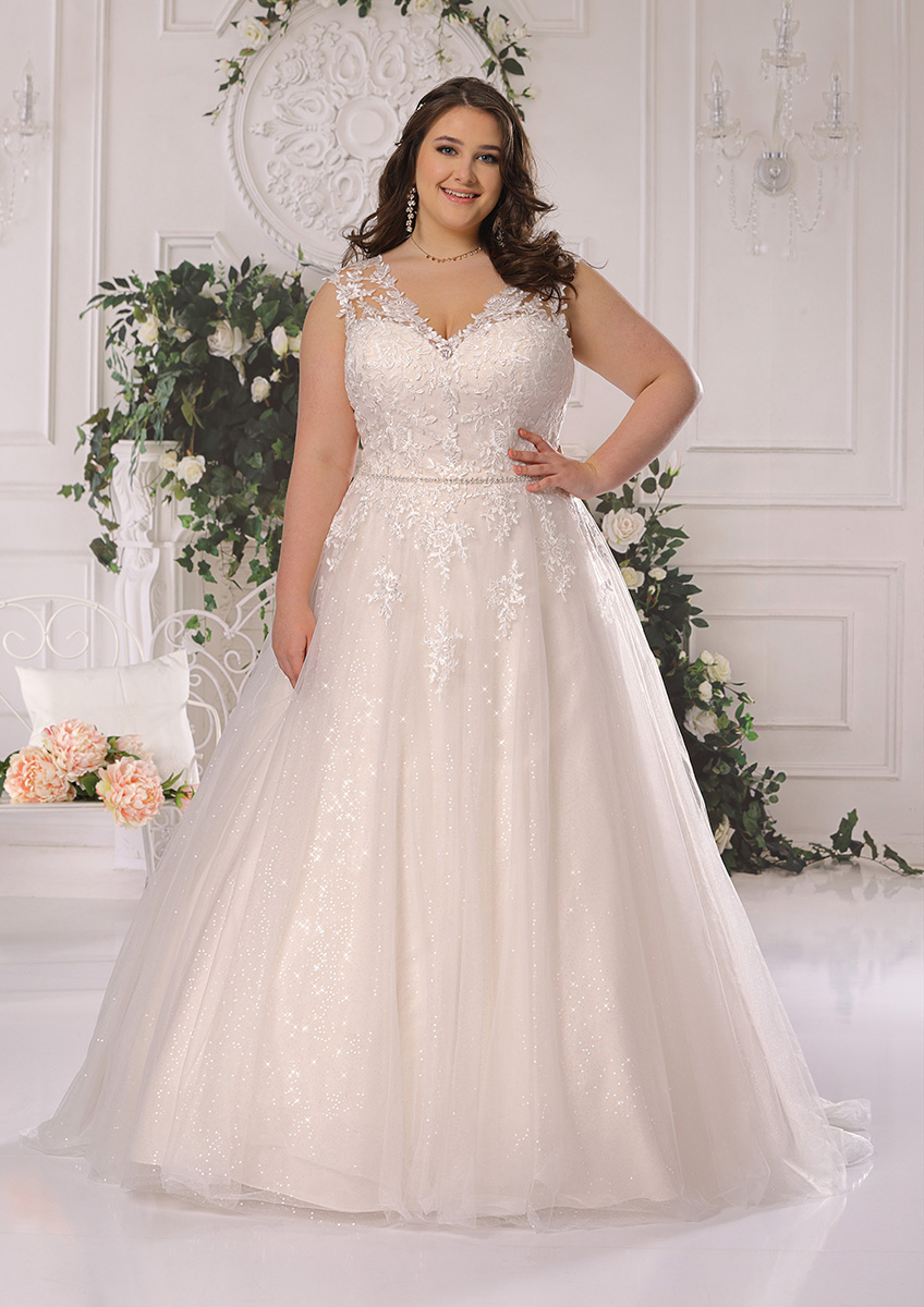 Sposa curvy - Abito in tulle e pizzo