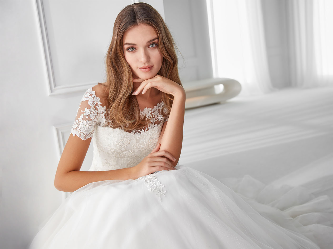 Abito da sposa linea ad A, tulle e pizzo Abito da sposa linea ad A, tulle e pizzo