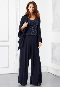 Pantalone ampio e top eleganti